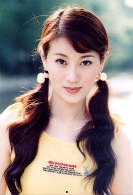 曲姗姗个人资料桔子,多才多艺的影视新星，闪耀荧屏的魅力女神